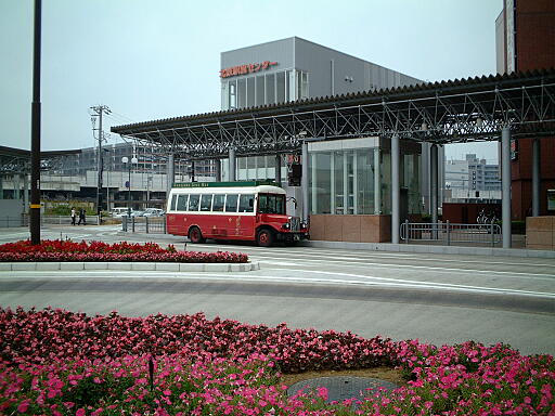 写真(82) /busstop/gazo512/gazo20011103/kanazawaeki00-0042c.jpg