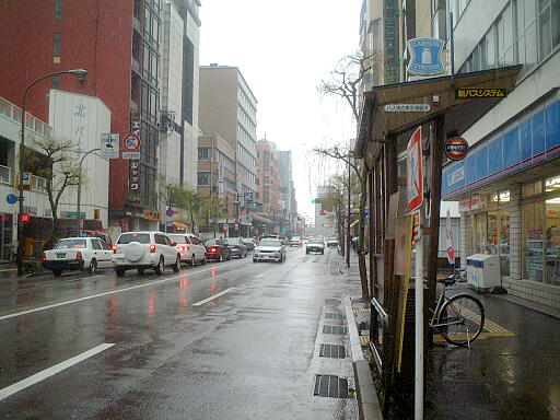 写真(81) /busstop/gazo512/gazo20030412/katamachichuodori1-4831b.jpg