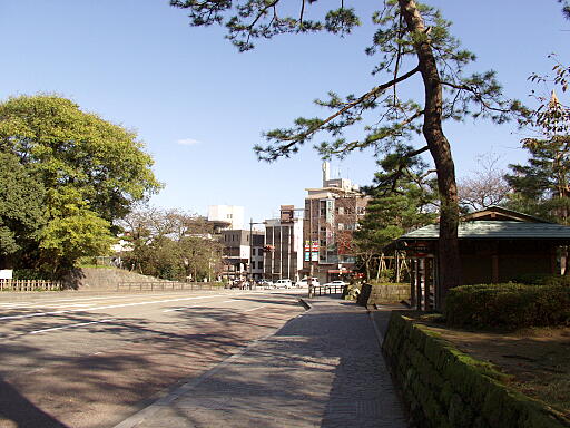 写真(91) /busstop/gazo512/gazo20041123/kenrokuenshita1-B231617b.jpg