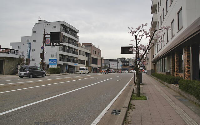 写真(81) /busstop/gazo640/gazo20130406/kenrokumotomachi-jraDSC00362.JPG