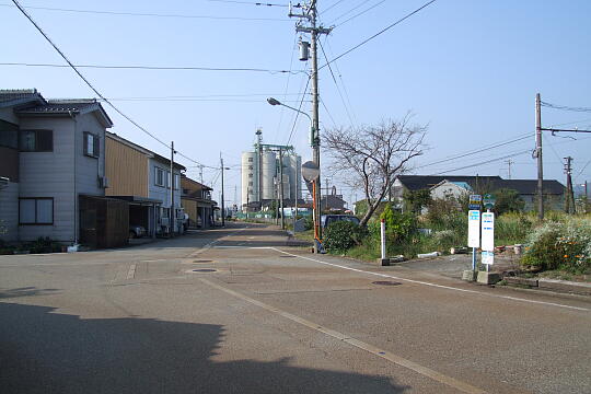 万葉線 中伏木駅 の写真(86) 2006年10月14日