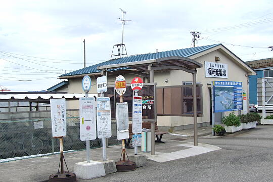 堀岡発着所前（新港東口） の写真(81) 2007年09月17日