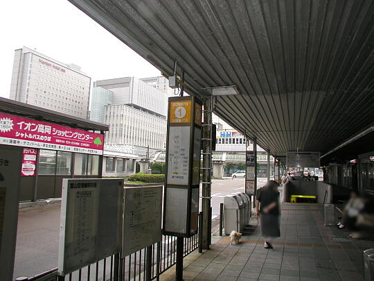 高岡駅前バスのりば の写真(82) 2005年07月09日