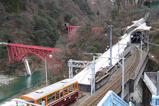 黒部峡谷鉄道のトロッコ電車 の写真(81) 2008年03月23日